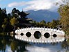 Lijiang - most přes jezero Černého draka